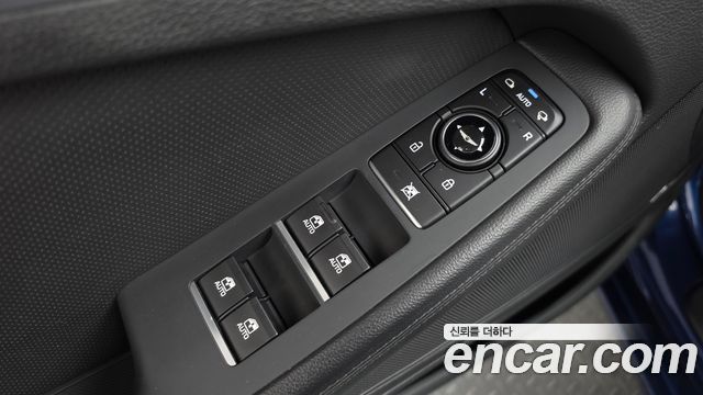 Genesis G80 3.3 GDI AWD Premium Luxury 2017 — фото 30