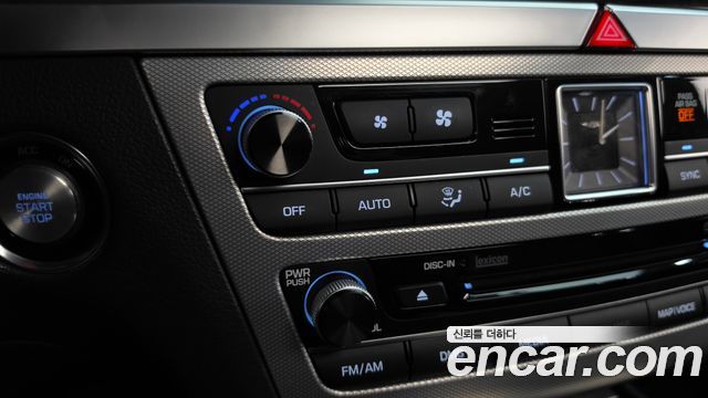 Genesis G80 3.3 GDI AWD Premium Luxury 2017 — фото 32