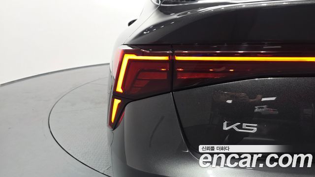 Kia K5 Hybrid (III) Signature 2025 — фото 23