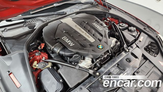 BMW 6 Series (F12) 650i Convertible 2011 — фото 6