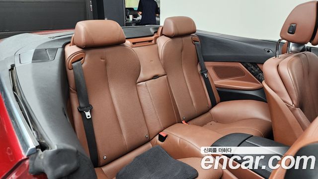 BMW 6 Series (F12) 650i Convertible 2011 — фото 12