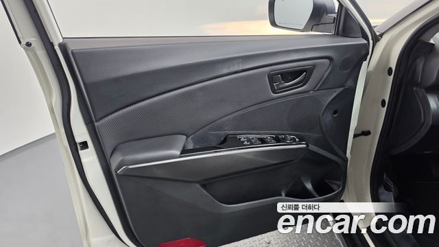 KG Mobility (SsangYong) Tivoli 1.5 2WD V7 2025 — фото 24
