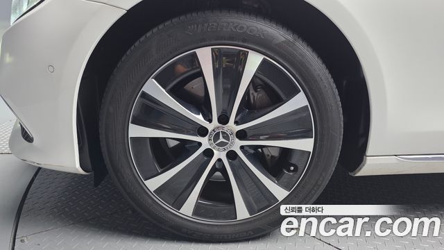 Mercedes-Benz E-Class (W213) E300e Exclusive 2019 — фото 5