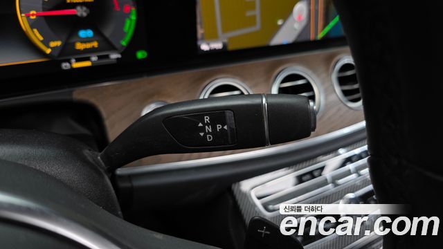 Mercedes-Benz E-Class (W213) E300e Exclusive 2019 — фото 9