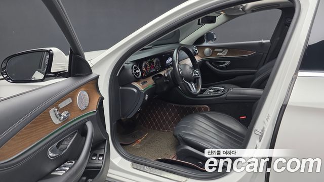 Mercedes-Benz E-Class (W213) E300e Exclusive 2019 — фото 10