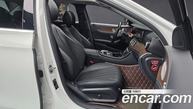 Mercedes-Benz E-Class (W213) E300e Exclusive 2019 — фото 11