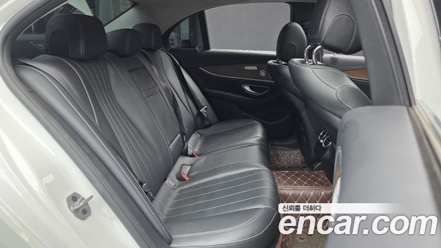 Mercedes-Benz E-Class (W213) E300e Exclusive 2019 — фото 12