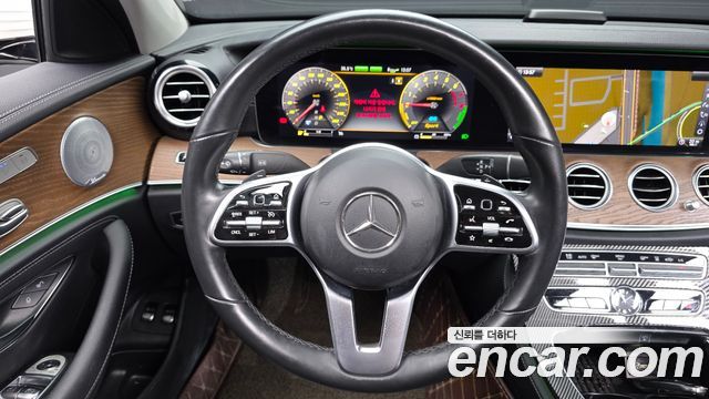 Mercedes-Benz E-Class (W213) E300e Exclusive 2019 — фото 13