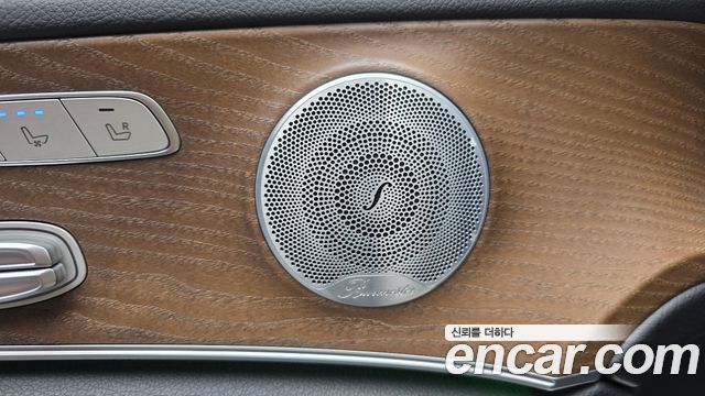 Mercedes-Benz E-Class (W213) E300e Exclusive 2019 — фото 28