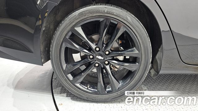 Chevrolet Malibu 2.0 Turbo Perfect Black 2019 — фото 5
