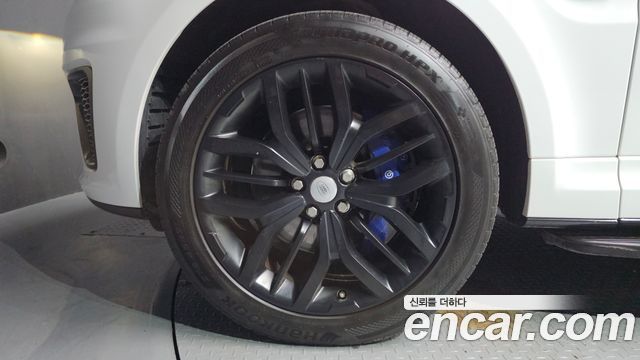 Land Rover Range Rover Sport (II) 5.0 SVR 2016 — фото 5