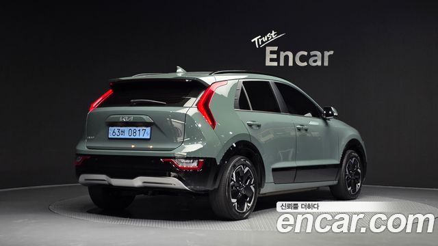 Kia Niro EV Air 2023 — фото 2