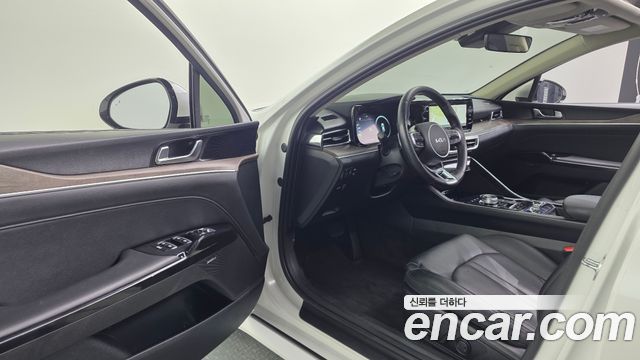 Kia K5 (III) 2.0 Noblesse 2022 — фото 10