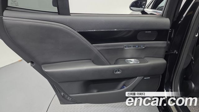 Genesis G90 (RS4) Gasoline 3.5 Turbo 2WD 2023 — фото 25