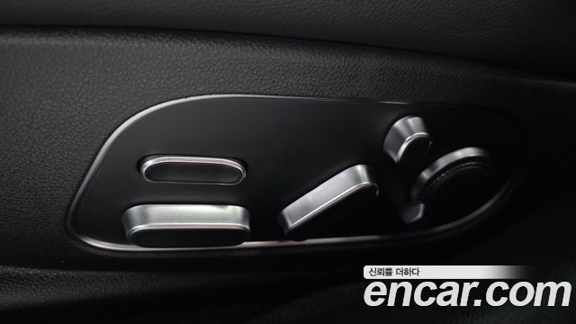 Genesis G90 (RS4) Gasoline 3.5 Turbo 2WD 2023 — фото 31