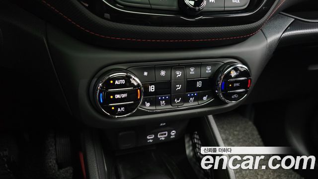 Chevrolet Trailblazer 1.3 Turbo 4WD RS 2022 — фото 31