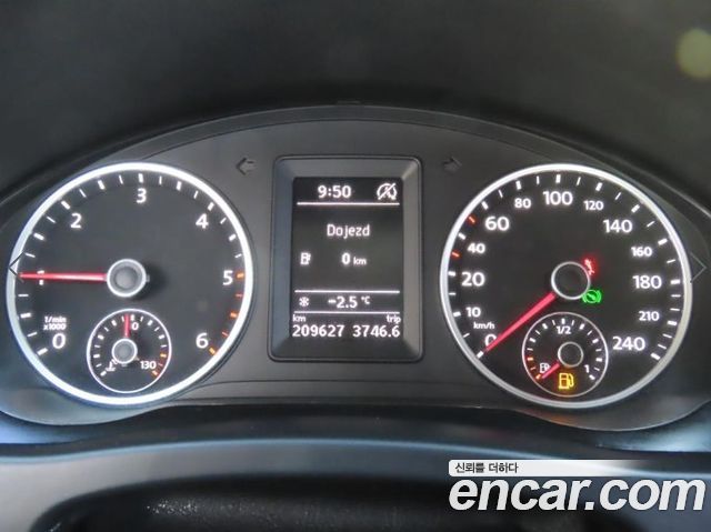 Volkswagen Tiguan 2.0 TDI Comfort 5N 2016 — фото 8