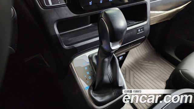 Hyundai Staria L3.5 Cargo 5-Seater Modern 2025 — фото 9