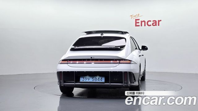 Hyundai Ioniq 6 Long Range AWD Exclusive + 2023 — фото 4