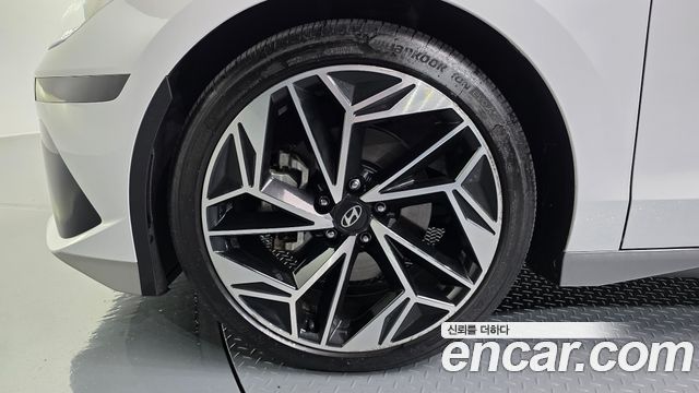 Hyundai Ioniq 6 Long Range AWD Exclusive + 2023 — фото 5