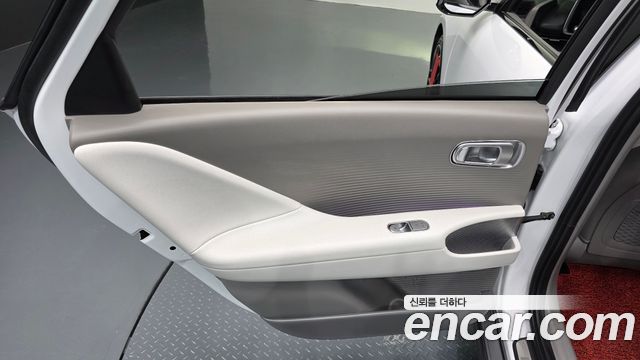 Hyundai Ioniq 6 Long Range AWD Exclusive + 2023 — фото 25