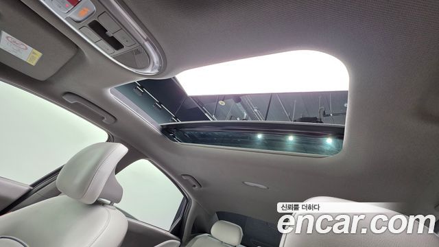 Hyundai Ioniq 6 Long Range AWD Exclusive + 2023 — фото 35