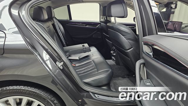 BMW 5 Series (G30) 530e Luxury 2021 — фото 11