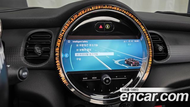 MINI Cooper S Convertible Seaside Edition 3rd 2023 — фото 16