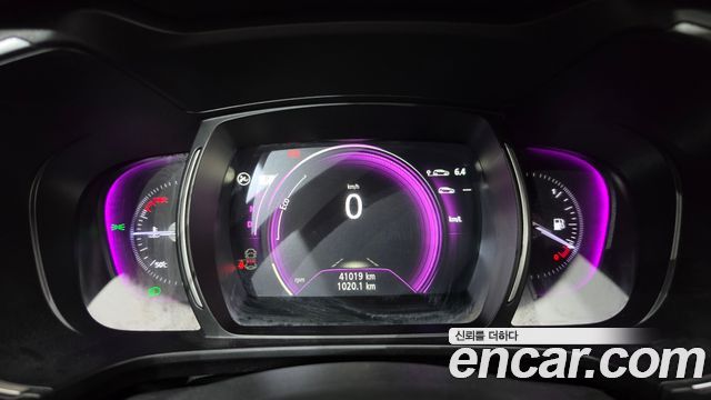 Renault Korea QM6 2.0 LPe Premiere 2WD 2022 — фото 8