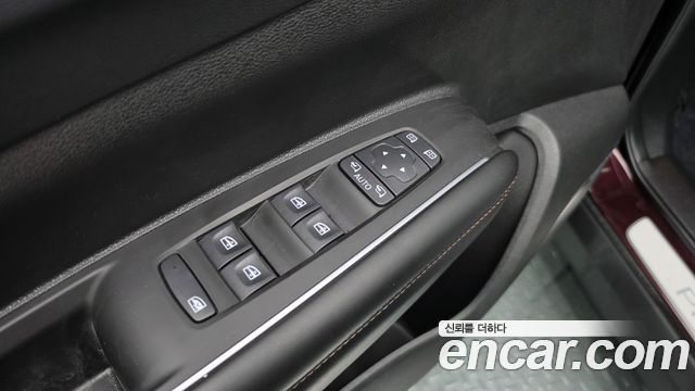 Renault Korea QM6 2.0 LPe Premiere 2WD 2022 — фото 23