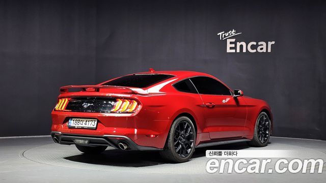 Ford Mustang Coupe 2022 — фото 2