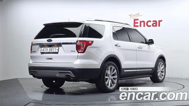 Ford Explorer 2.3 Limited 4WD 5th 2017 — фото 2