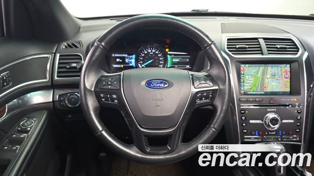 Ford Explorer 2.3 Limited 4WD 5th 2017 — фото 13