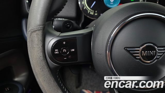 MINI Cooper S Countryman ALL4 Classic 2nd 2023 — фото 17