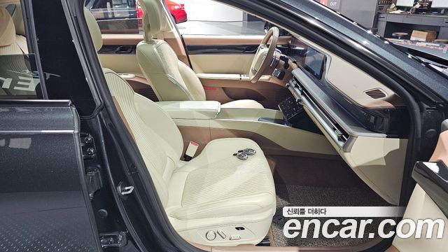 Hyundai Grandeur (GN7) 2,5 Gasoline 2WD Calligraphy 2023 — фото 11