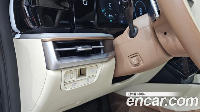 Hyundai Grandeur (GN7) 2,5 Gasoline 2WD Calligraphy 2023 — фото 18