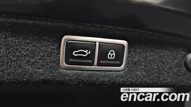Hyundai Grandeur (GN7) 2,5 Gasoline 2WD Calligraphy 2023 — фото 20