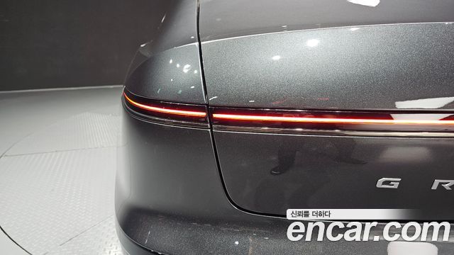 Hyundai Grandeur (GN7) 2,5 Gasoline 2WD Calligraphy 2023 — фото 23