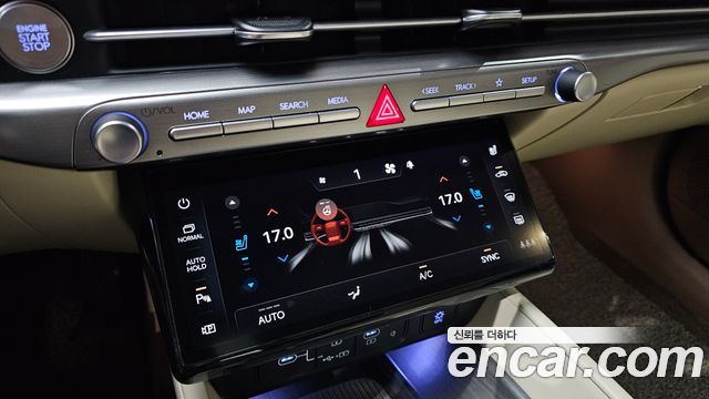 Hyundai Grandeur (GN7) 2,5 Gasoline 2WD Calligraphy 2023 — фото 31