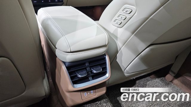 Hyundai Grandeur (GN7) 2,5 Gasoline 2WD Calligraphy 2023 — фото 35
