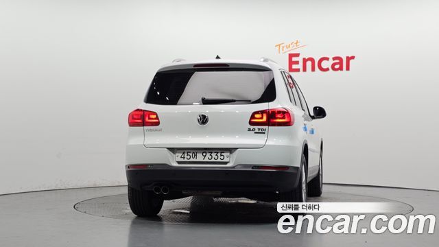 Volkswagen Tiguan 2.0 TDI Comfort 5N 2015 — фото 4