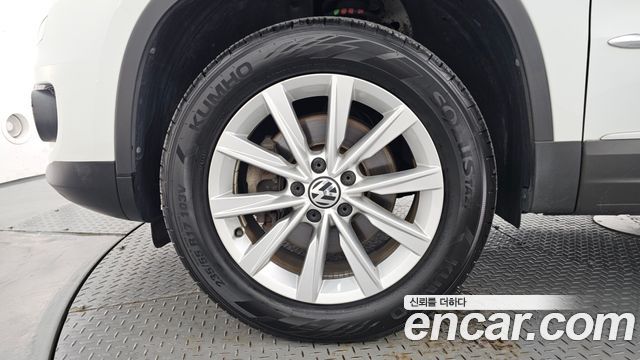 Volkswagen Tiguan 2.0 TDI Comfort 5N 2015 — фото 5