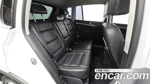 Volkswagen Tiguan 2.0 TDI Comfort 5N 2015 — фото 11