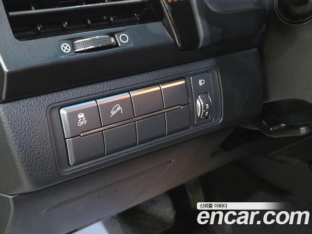 KG Mobility (SsangYong) Rexton Sports Khan Diesel 2.2 2WD Prestige (5-Link) 2020 — фото 18