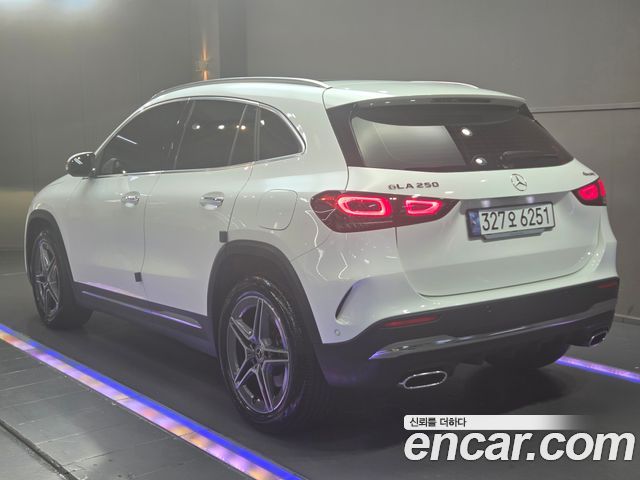 Mercedes-Benz GLA-Class (H247) GLA250 4MATIC 2023 — фото 3