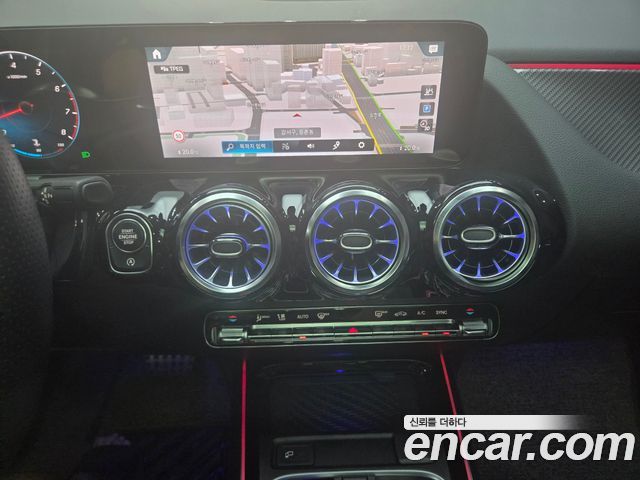Mercedes-Benz GLA-Class (H247) GLA250 4MATIC 2023 — фото 8