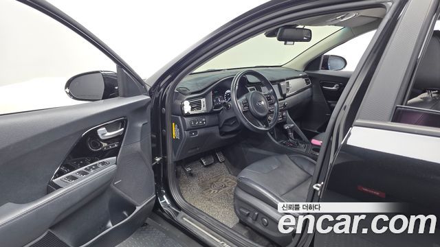 Kia Niro Noblesse 2019 — фото 10