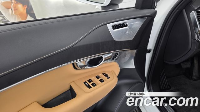 Volvo XC90 (II) T8 Inscription Hybird 2022 — фото 34