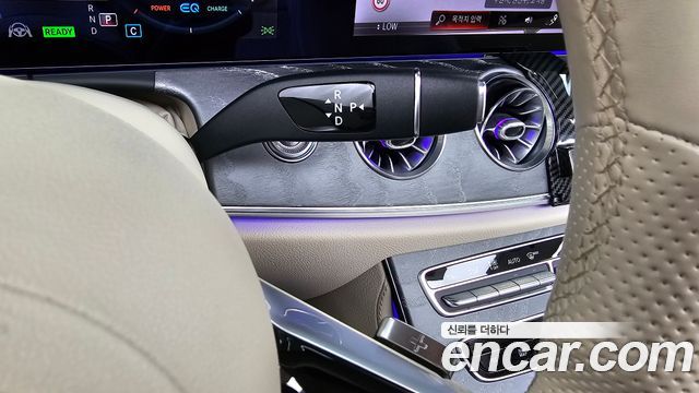 Mercedes-Benz E-Class (W213) E450 4MATIC Cabriolet 2021 — фото 9