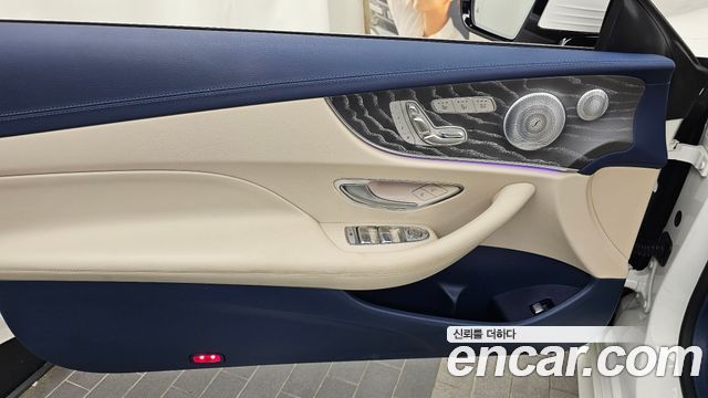 Mercedes-Benz E-Class (W213) E450 4MATIC Cabriolet 2021 — фото 24
